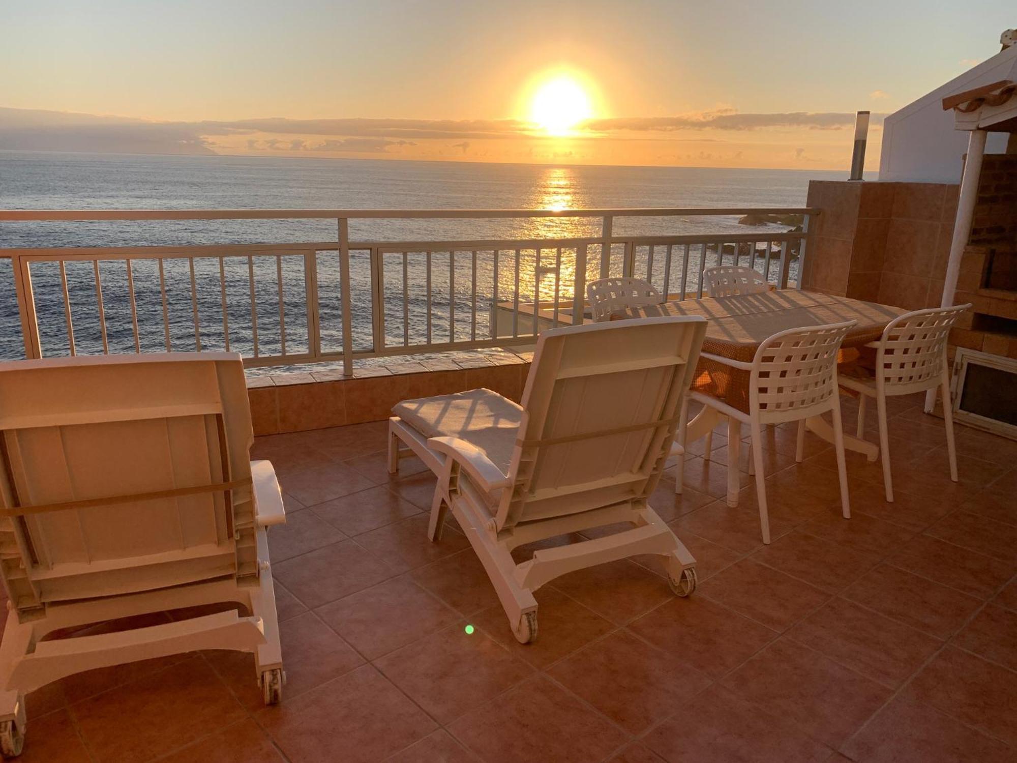 Vivienda Vacacional con Vistas a La Gomera y La Palma Puerto de Santiago  Exterior foto
